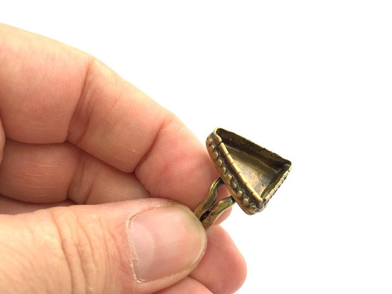Adjustable Ring Blank, (20x20x20mm triangle blank ) Antique Bronze Plated Brass G5723