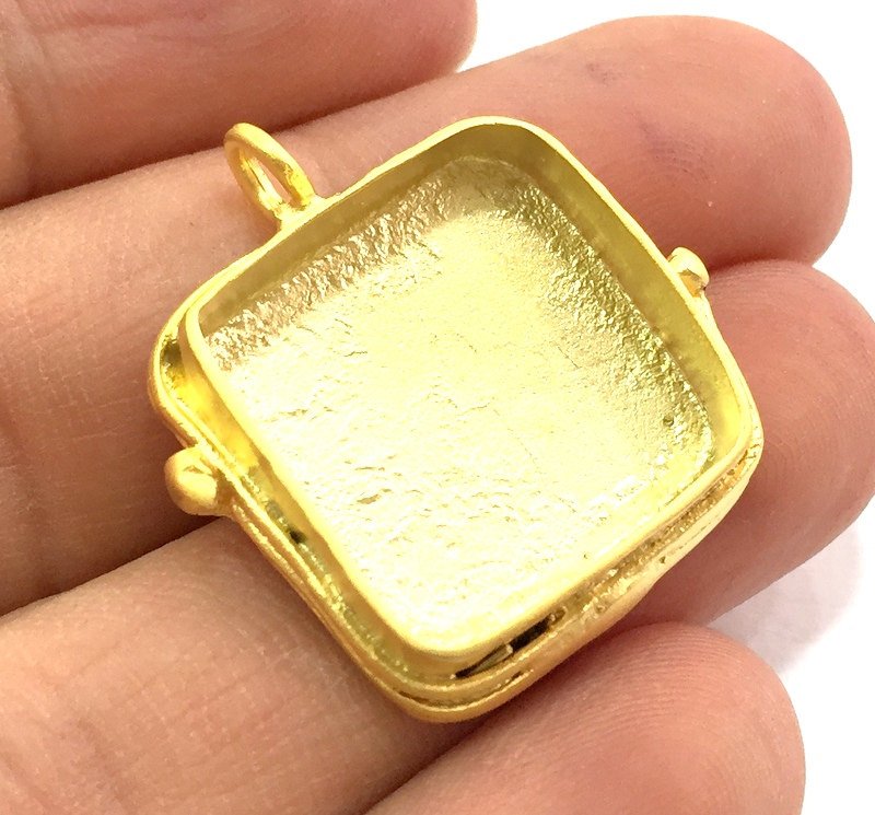 Gold Plated Brass Mountings ,  Blanks   (20x20mm square blank) G5840