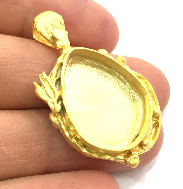 Gold Plated Brass Mountings ,  Blanks   (25x18mm drop blank) G5841