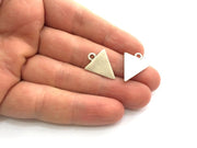 10 Silver Charms Triangle Charms Antique Silver Plated  Charms  10 Pcs (22x16mm) G5844