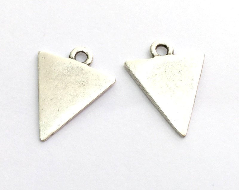 10 Silver Charms Triangle Charms Antique Silver Plated  Charms  10 Pcs (22x16mm) G5844