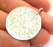Hammered Round Pendant  (30mm)  Antique Silver Plated Brass   G9211