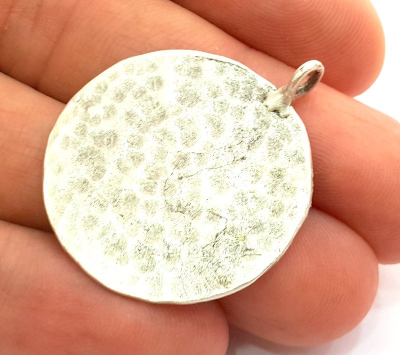 Hammered Round Pendant  (30mm)  Antique Silver Plated Brass   G9211
