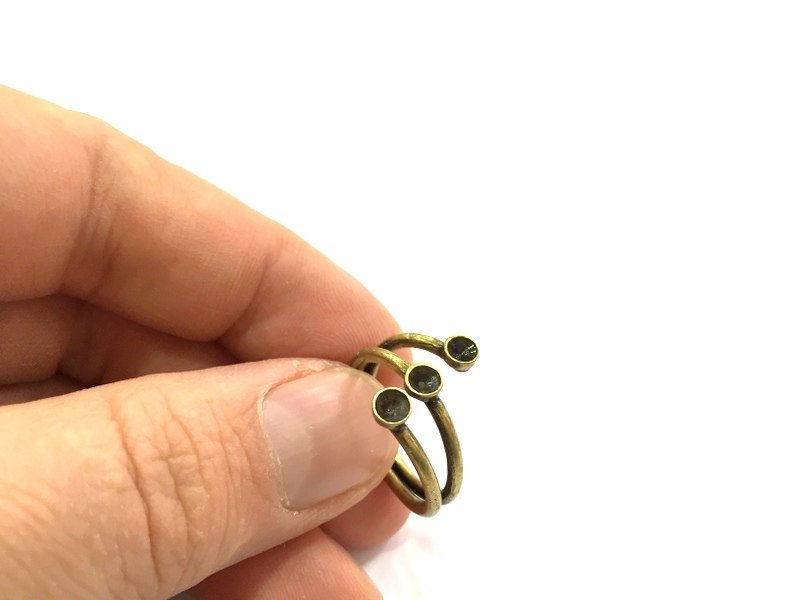Adjustable Ring Blank, (4mm blank ) Antique Bronze Plated Brass G5632