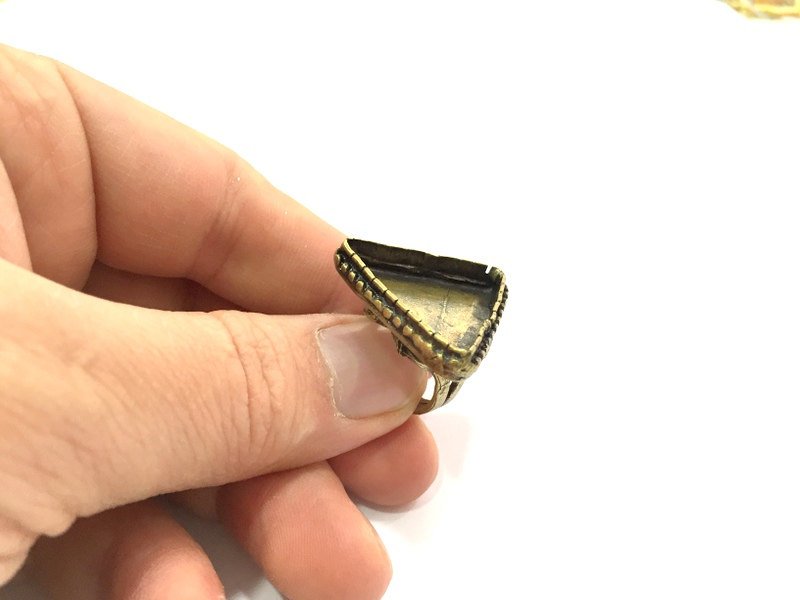 Adjustable Ring Blank, (25x25x25mm triangle blank ) Antique Bronze Plated Brass G5692
