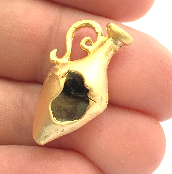 Amphora Pendant 25x16mm , Gold Plated Brass G9860