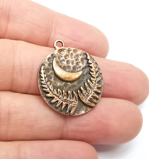Crescent and Fern Leaf Charms Hammered Disc Pendant Antique Copper Plated (28x24mm) G29305