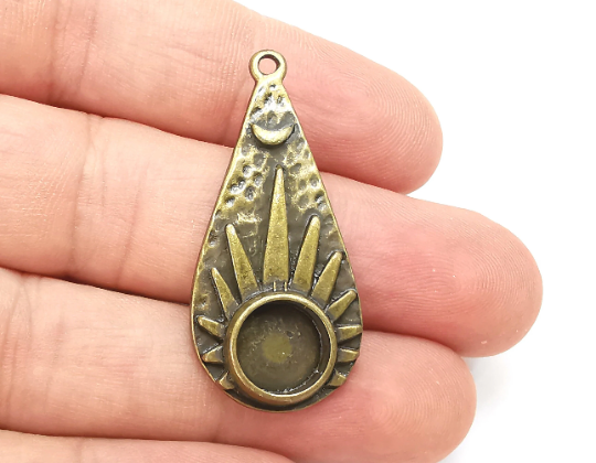 Crescent Sun Charms Pendant Bezels, Resin Blank, inlay Mountings, Mosaic Frame, Cabochon Bases, Antique Bronze Plated (10mm) G28483
