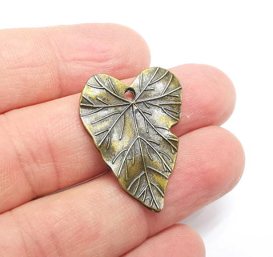 Leaf Charms, Ivy Leaf Charms Antique Bronze Plated Natural Charms (32x24mm) G29588