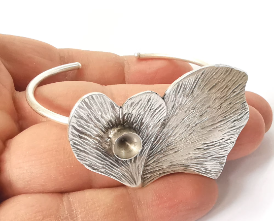 Heart leaf bracelet brass cuff blank bezel Glass cabochon base Adjustable antique silver (8mm ) G24466