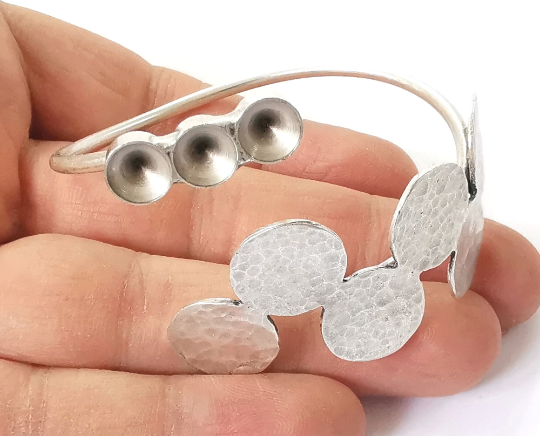 Hammered bracelet brass cuff blank bezel Glass cabochon base Adjustable antique silver (8mm ) G24460