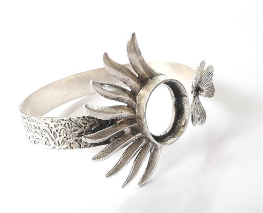 Flower bracelet brass cuff blank bezel Glass cabochon base Adjustable antique silver (20x15mm ) G24467