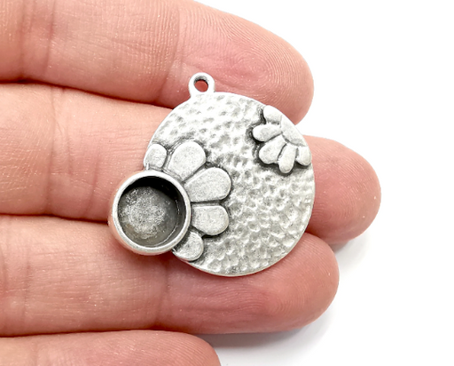 Flower Pendant Bezel, Resin Blank, inlay Mounting, Mosaic Frame Cabochon Base Dry Flower Setting, Antique Silver Plated 10mm bezel G28998
