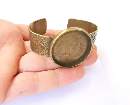 Bracelet blank Resin cuff Dry flower inlay blank cuff bezel glass Cabochon base textured adjustable Antique bronze plated (35mm ) G24416