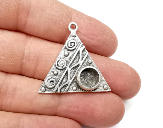 Unique Charms Pendant Bezel, Resin Blank, inlay Mountings, Mosaic Frame, Cabochon Bases Flower Settings Antique Silver (8mm) G29351