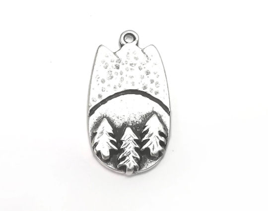 Trees Hill Charms, Hammered Pendant, Antique Silver Plated (32x17mm) G28490