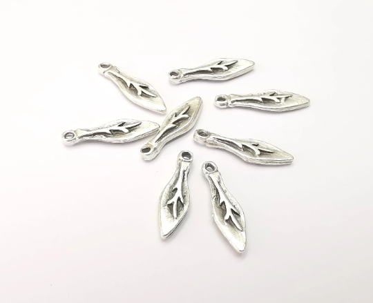 10 Leaf Branch Charms, Antique Silver Plated Charms (22x6mm) G28772