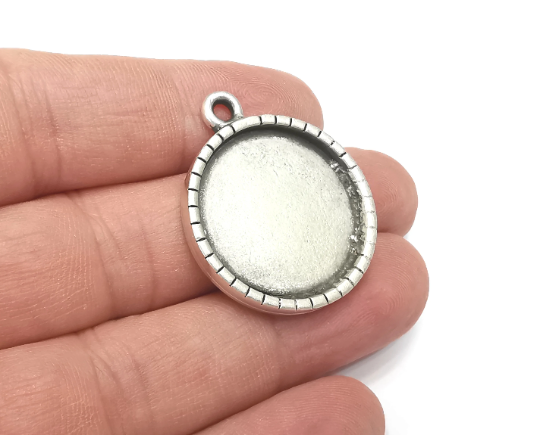 Round Pendant Blanks, Resin Bezel Bases, Mosaic Mountings, Dry flower Frame, Polymer Clay base, Antique Silver Plated (25mm) G28953