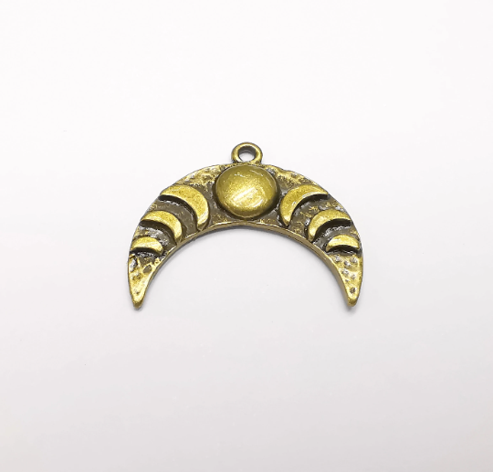 Crescent Moon Charms, The Phases of The Moon, Antique Bronze Plated Round Charms (29x24mm) G29391