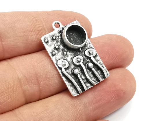 Flower Charms Mushrooms Plants Hammered Charms Blank Resin Bezel Mounting Cabochon Base Setting Antique Silver Plated (8mm Blank) G28250