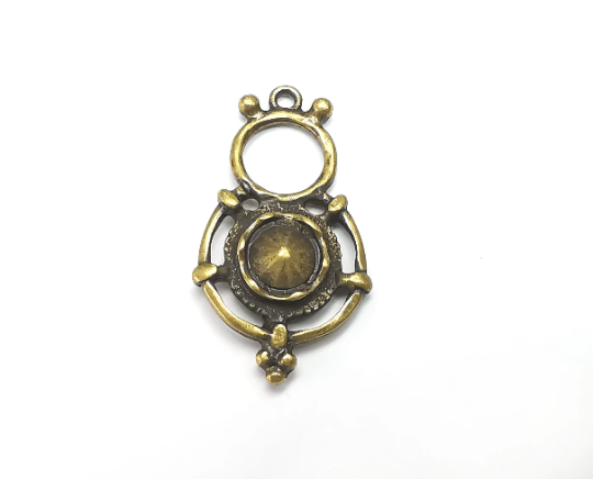 Ethnic Round Charms, Antique Bronze Plated Charms (37x20mm) G29342