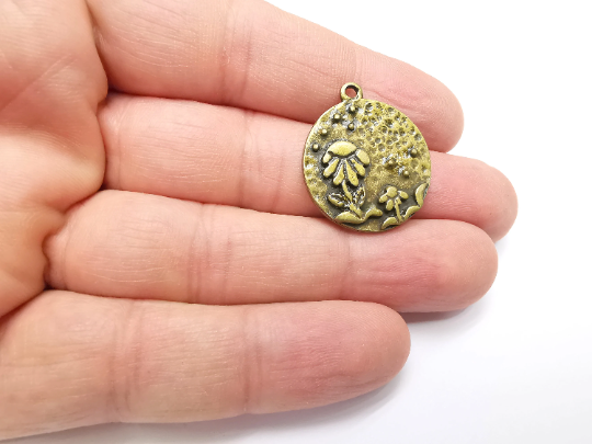 Flower Charms Hammered Disc Pendant Antique Bronze Plated (28x24mm) G29306