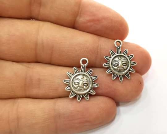10 Sun Charms Antique Silver Plated Charms (20x16mm)  G19138