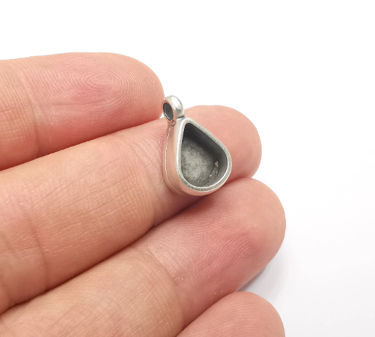 Drop Pendant Blanks, Resin Bezel Bases, Mosaic Mountings, Dry flower Frame, Polymer Clay base, Antique Silver Plated (10x8mm) G28244