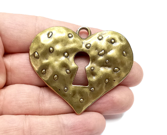 Heart keyhole Hammered Pendant, Antique Bronze Plated Pendant (58x50mm) G29339