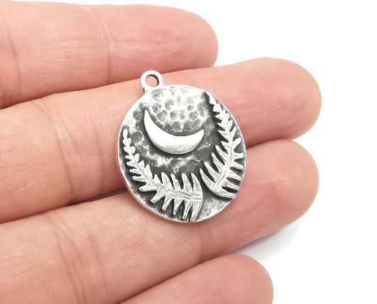 Fern Crescent Leaf Charms Hammered Disc Pendant Antique Silver Plated (28x25mm) G28484