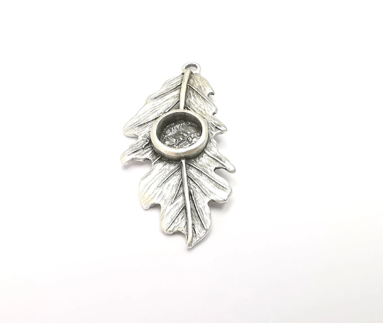 Leaf Pendant Bezel, Resin Blank, inlay Mounting, Mosaic Frame Cabochon Base Dry Flower Setting, Antique Silver Plated 8mm bezel G28915