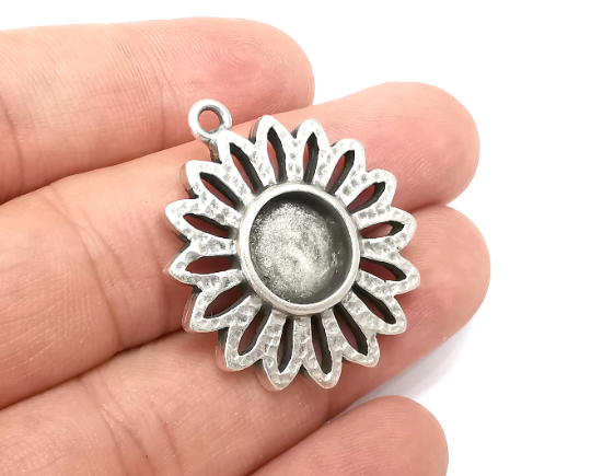 Flower Charms Pendant Bezels, Resin Blank, inlay Mountings, Mosaic Frame, Cabochon Bases Flower Settings Antique Silver Plated (12mm) G28452