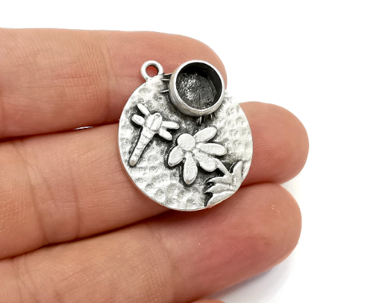 Dragonfly Flower Daisy Hammered Charms Blank Resin Bezel Mounting Cabochon Base Setting Antique Silver Plated (8mm Blank) G28241