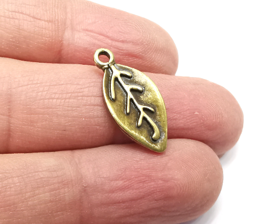 5 Leaf Charms, Antique Bronze Plated Charms (23x11mm) G29812