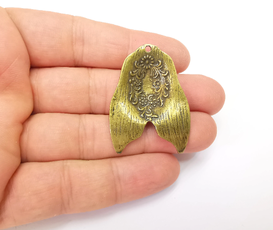2 Branch Plant Fish Tail Charms Antique Bronze Plated Pendant (43x31mm) G28307