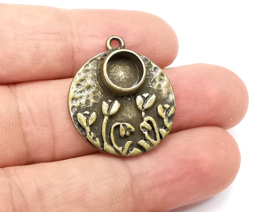 Flower Hammered Charms Blank Resin Bezel Mounting Cabochon Base Setting Antique Bronze Plated (8mm Blank) G28479