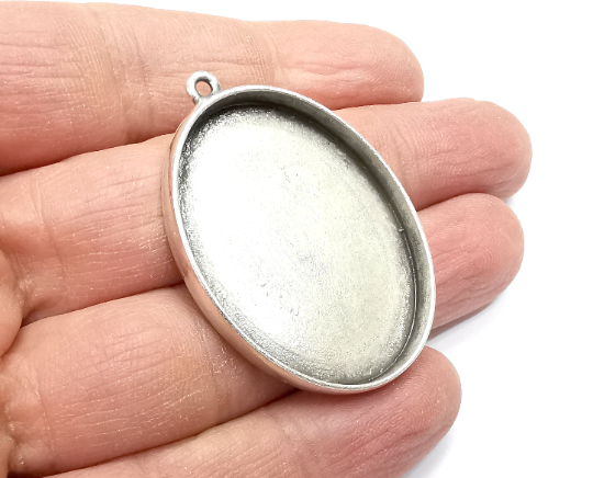 Oval Pendant Blanks, Resin Bezel Bases, Mosaic Mountings, Dry flower Frame, Polymer Clay base, Antique Silver Plated (40x30mm) G33105