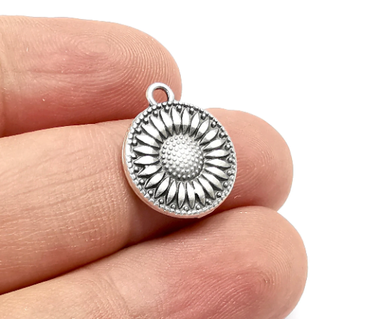 Sunflower Charms Daisy Flower Round Charms (Double Sided) Antique Silver Plated Charms (18x15mm) G28249