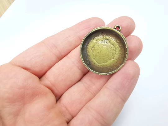 Round Pendant Bezel, Resin Blank, inlay Mounting, Mosaic Pendant Frame, Cabochon Base,Dry Flower Setting, Antique Bronze (30mm) G19344
