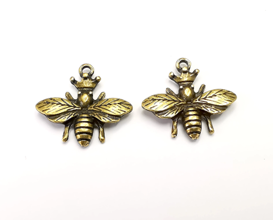 Queen Bee Charms Antique Bronze Plated Charm (25x23mm) G28032