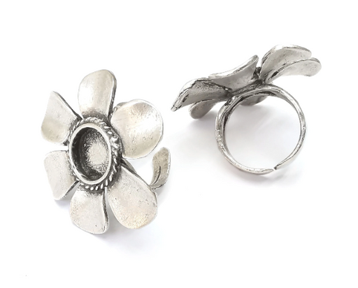 Daisy Flower Silver Ring Blanks Settings, Cabochon Mounting, Adjustable Resin Ring Base Bezels, Antique Silver Plated Brass (10mm) G28266
