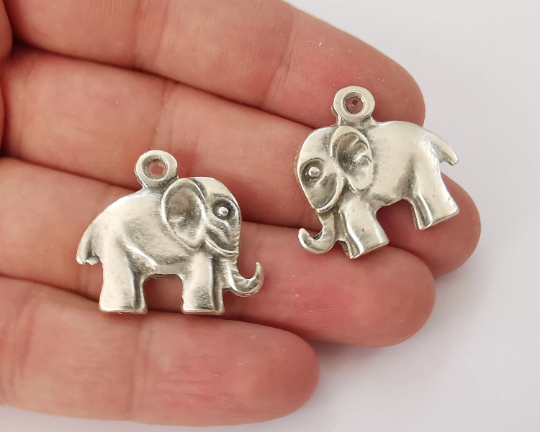 2 Elephant charm (Double sided) Antique silver plated charms (28x25mm) G25990