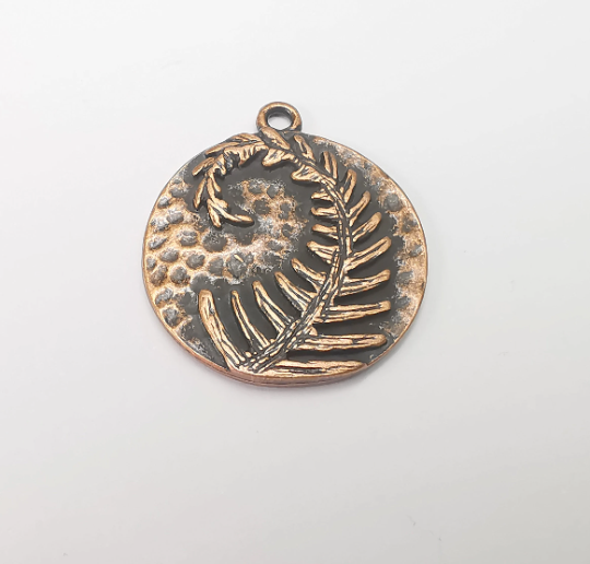 Fern Leaf Charms Hammered Disc Pendant Antique Copper Plated (28x24mm) G28278