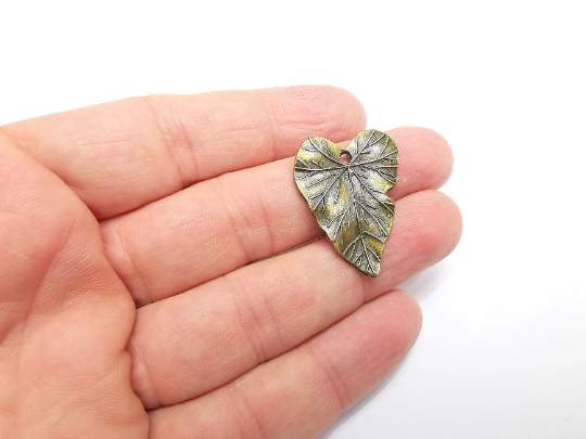 Leaf Charms, Ivy Leaf Charms Antique Bronze Plated Natural Charms (32x24mm) G29588