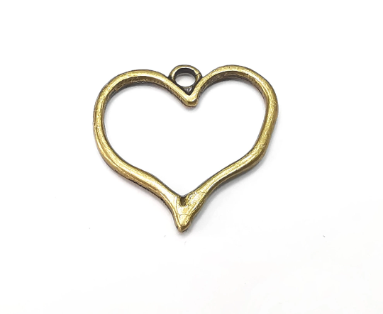 5 Heart Charms, Antique Bronze Plated Charms (23x23mm) G28960