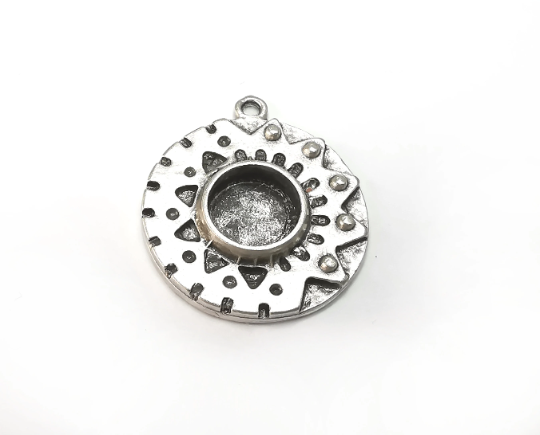 Unique Charms Pendant Bezel, Resin Blank, inlay Mountings, Mosaic Frame, Cabochon Bases Flower Settings Antique Silver (10mm) G29352