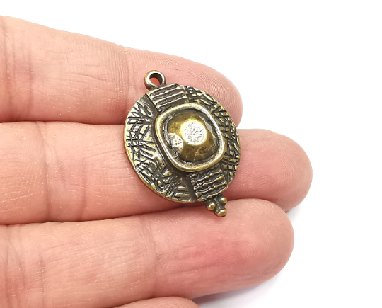 Ethnic Charms Pendant, Antique Bronze Plated (31x23mm) G29531
