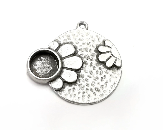 Flower Pendant Bezel, Resin Blank, inlay Mounting, Mosaic Frame Cabochon Base Dry Flower Setting, Antique Silver Plated 10mm bezel G28998