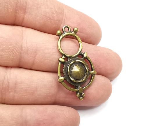 Ethnic Round Charms, Antique Bronze Plated Charms (37x20mm) G29342