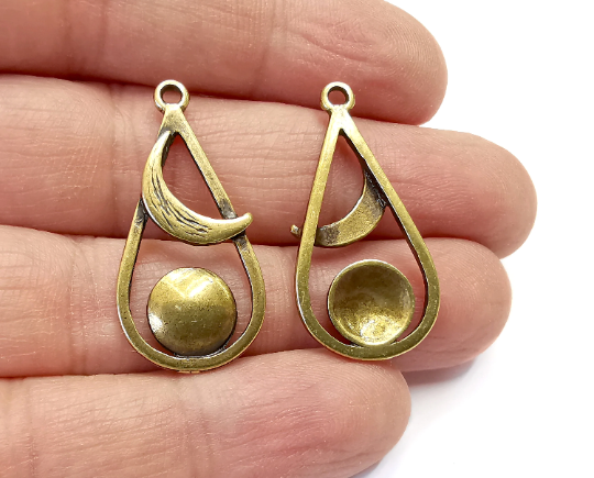 Drop Crescent Full Moon Charms Sky Pendant Antique Bronze Plated Charms (34x17mm) G28023